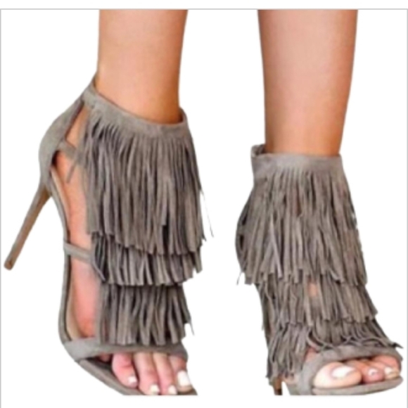 Steve Madden Shoes - STEVE MADDEN FRINGLY FRINGED TASSEL SANDAL HEELS